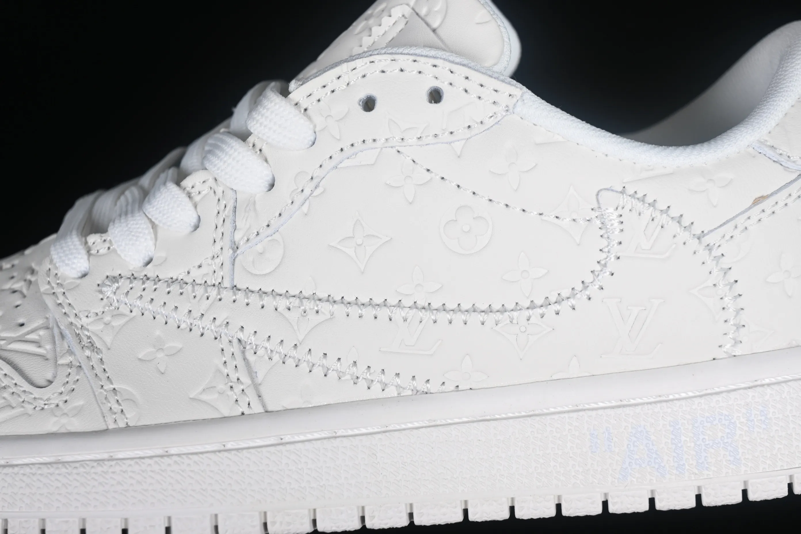 All categories Air Jordan Jordan series basketball shoes Air Jordan 1 Low LV x Travis Scott x Air Jordan 1 Low OG AJ1 Joe 1 undercut low top 1A9V87